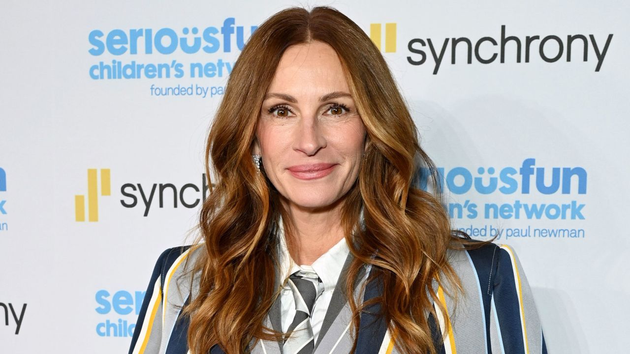 Julia Roberts Plastic Surgery The Truth Behind Her Transformation