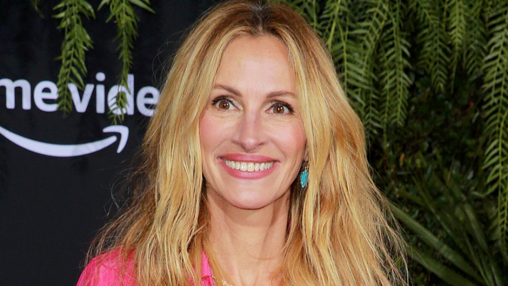 julia roberts plastic surgery