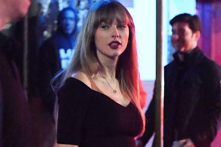 Taylor Swift Spotted Out and About for the First Time Since News of Joe Alwyn Breakup