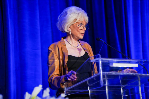 Lesley Stahl